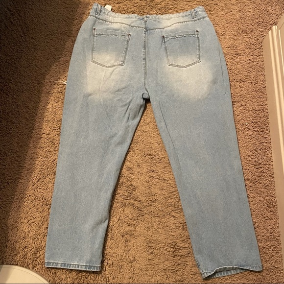 Plus Sized BooHoo ripped jeans - Picture 2 of 3